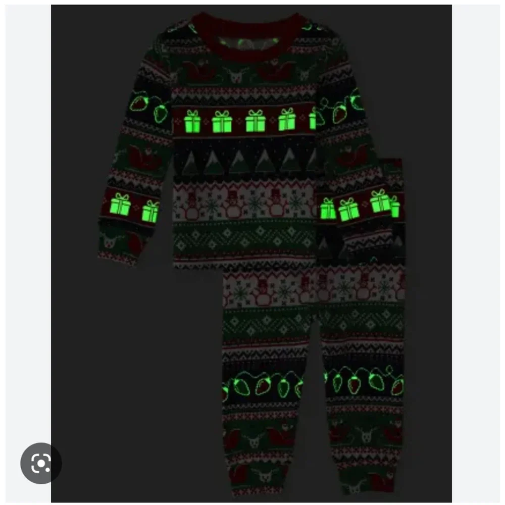 **NWT Children's Place Unisex Glow Christmas Fair Isle Cotton Pajamas - SIZE 4